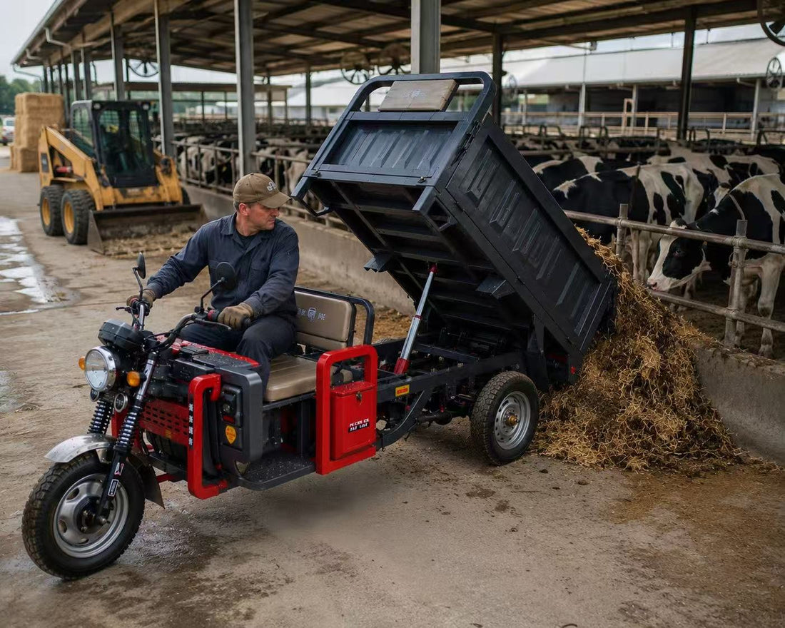 Dairy Farm Hydraulic Dump Utility Vehicle for Barn Cleaning and Bedding Transport