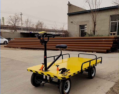 Four-wheel electric flatbed truck
