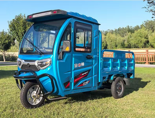 Single-row, double-row, semi-enclosed, multi-functional electric tricycle